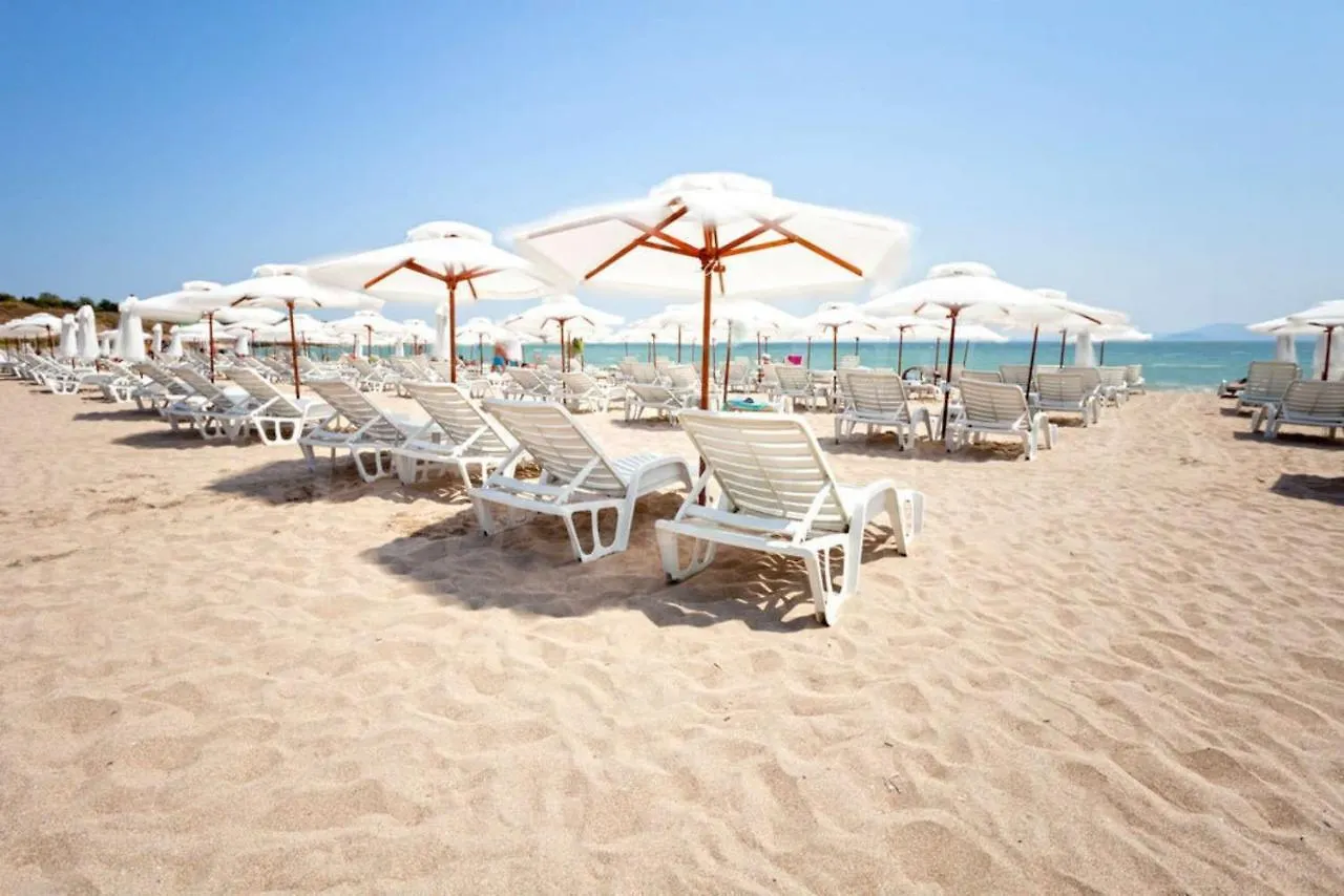 Atlantis Resort Sea View Burgasz Apartmanhotel