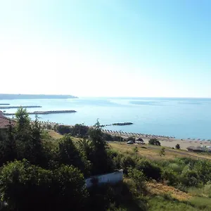 3* Otel Family Lazuren Briag