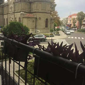  Apartament мони